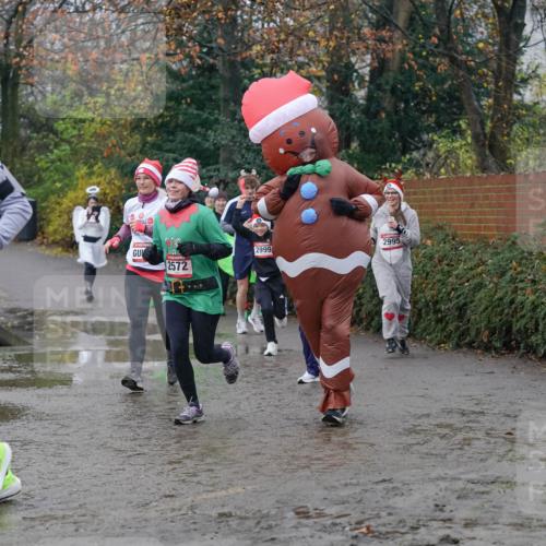 07.12.2025 - St. Pauli X-Mass-Run No. 15 Michael Burmester http://msf.ph/oto/9405052 07.12.2025 11:07:04 Laufen 4653, 2572, 2999, 2995 meine-sportfotos.de