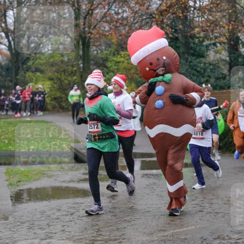 07.12.2025 - St. Pauli X-Mass-Run No. 15 Michael Burmester http://msf.ph/oto/9405059 07.12.2025 11:07:04 Laufen 2572, 4818, 3004, 2995 meine-sportfotos.de