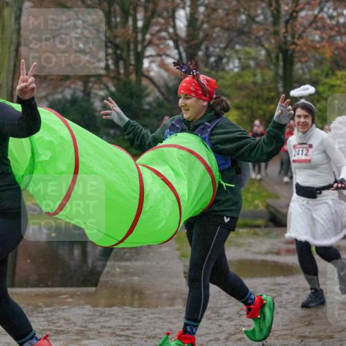 07.12.2025 - St. Pauli X-Mass-Run No. 15 Michael Burmester http://msf.ph/oto/9405095 07.12.2025 11:07:12 Laufen 2412 meine-sportfotos.de
