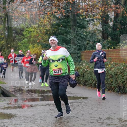 07.12.2025 - St. Pauli X-Mass-Run No. 15 Michael Burmester http://msf.ph/oto/9405104 07.12.2025 11:07:15 Laufen 4651, 704 meine-sportfotos.de