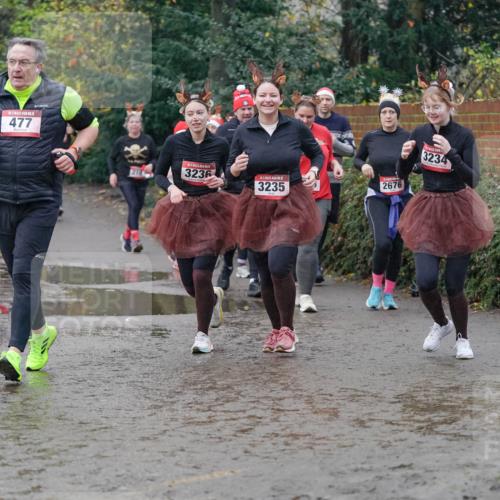 07.12.2025 - St. Pauli X-Mass-Run No. 15 Michael Burmester http://msf.ph/oto/9405119 07.12.2025 11:07:22 Laufen 477, 3236, 5, 3235, 2676, 3234 meine-sportfotos.de