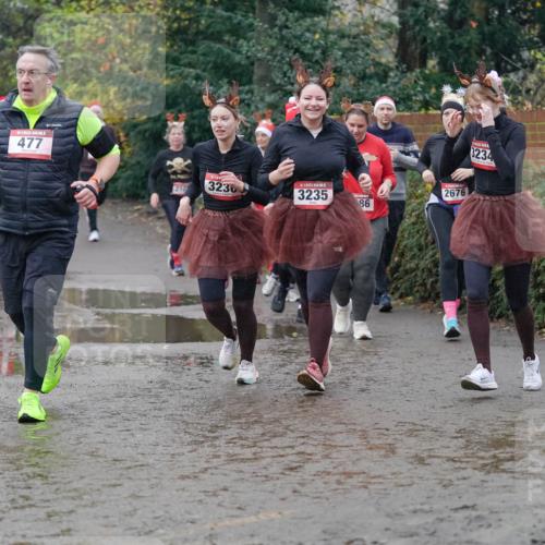 07.12.2025 - St. Pauli X-Mass-Run No. 15 Michael Burmester http://msf.ph/oto/9405120 07.12.2025 11:07:22 Laufen 477, 3230, 2676, 3235, 86, 3234 meine-sportfotos.de