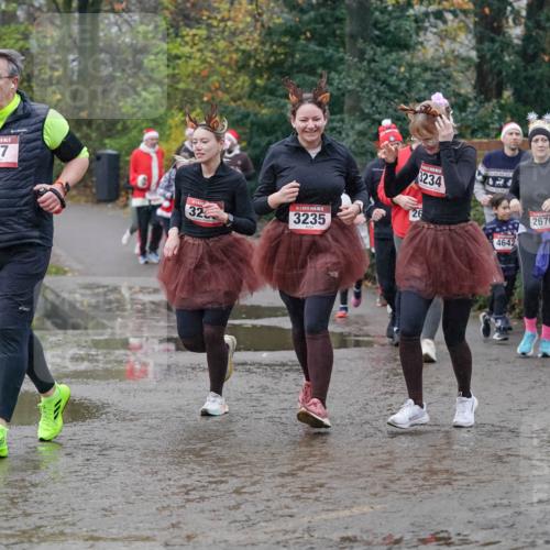 07.12.2025 - St. Pauli X-Mass-Run No. 15 Michael Burmester http://msf.ph/oto/9405123 07.12.2025 11:07:22 Laufen 7, 477, 3234, 424, 26, 32, 3235, 2676, 4642 meine-sportfotos.de