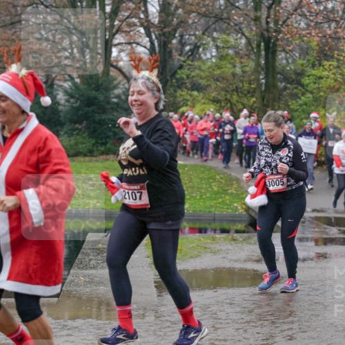 07.12.2025 - St. Pauli X-Mass-Run No. 15 Michael Burmester http://msf.ph/oto/9405155 07.12.2025 11:07:30 Laufen 3005, 2107, 554 meine-sportfotos.de