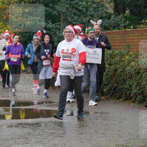 07.12.2025 - St. Pauli X-Mass-Run No. 15 Michael Burmester http://msf.ph/oto/9405168 07.12.2025 11:07:36 Laufen 3254, 825, 2871 meine-sportfotos.de