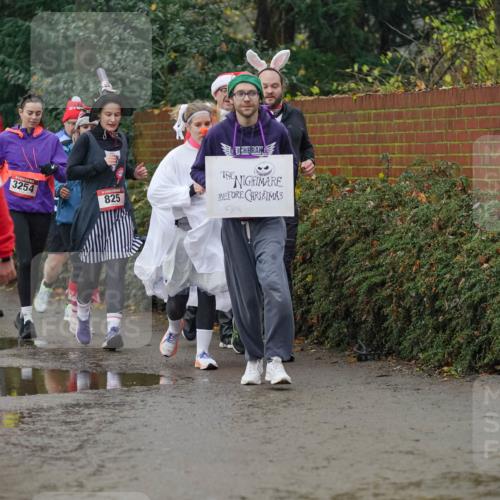 07.12.2025 - St. Pauli X-Mass-Run No. 15 Michael Burmester http://msf.ph/oto/9405171 07.12.2025 11:07:37 Laufen 3254, 825 meine-sportfotos.de