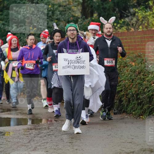 07.12.2025 - St. Pauli X-Mass-Run No. 15 Michael Burmester http://msf.ph/oto/9405174 07.12.2025 11:07:38 Laufen 1924, 2871, 3254, 82, 869 meine-sportfotos.de
