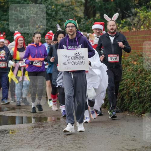 07.12.2025 - St. Pauli X-Mass-Run No. 15 Michael Burmester http://msf.ph/oto/9405175 07.12.2025 11:07:38 Laufen 2871, 873254, 869 meine-sportfotos.de