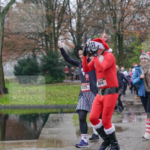 07.12.2025 - St. Pauli X-Mass-Run No. 15 Michael Burmester http://msf.ph/oto/9405199 07.12.2025 11:07:43 Laufen 825, 864, 871 meine-sportfotos.de