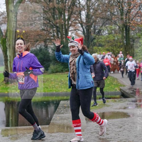 07.12.2025 - St. Pauli X-Mass-Run No. 15 Michael Burmester http://msf.ph/oto/9405206 07.12.2025 11:07:44 Laufen 254, 820, 971 meine-sportfotos.de