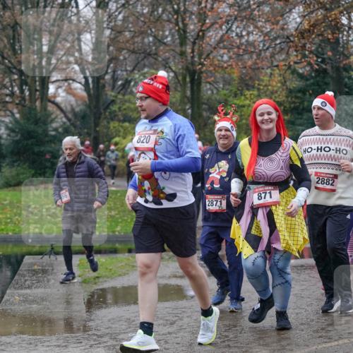 07.12.2025 - St. Pauli X-Mass-Run No. 15 Michael Burmester http://msf.ph/oto/9405209 07.12.2025 11:07:45 Laufen 56, 820, 2871, 871, 2882, 2838 meine-sportfotos.de
