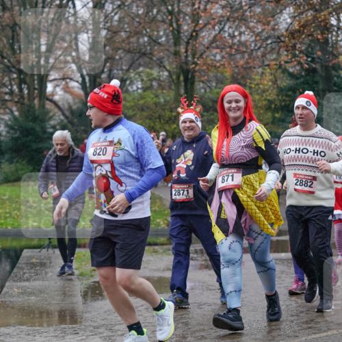 07.12.2025 - St. Pauli X-Mass-Run No. 15 Michael Burmester http://msf.ph/oto/9405211 07.12.2025 11:07:45 Laufen 66, 820, 2871, 871, 2882, 1925, 2838 meine-sportfotos.de
