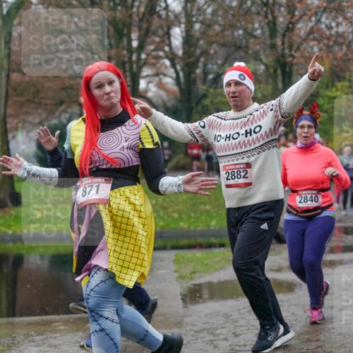 07.12.2025 - St. Pauli X-Mass-Run No. 15 Michael Burmester http://msf.ph/oto/9405217 07.12.2025 11:07:46 Laufen 15, 871, 10, 5, 2882, 2840, 2838 meine-sportfotos.de