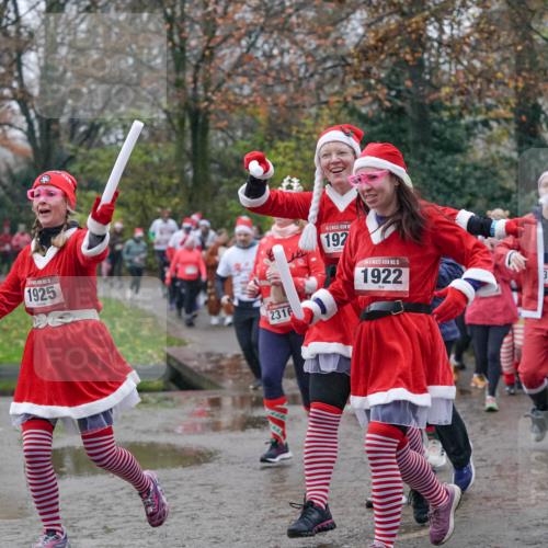 07.12.2025 - St. Pauli X-Mass-Run No. 15 Michael Burmester http://msf.ph/oto/9405228 07.12.2025 11:07:49 Laufen 15, 1925, 192, 2316, 15, 1922, 4452, 392 meine-sportfotos.de