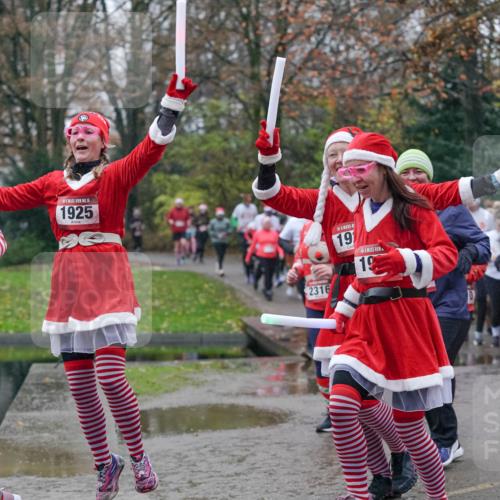 07.12.2025 - St. Pauli X-Mass-Run No. 15 Michael Burmester http://msf.ph/oto/9405230 07.12.2025 11:07:49 Laufen 2809, 15, 1925, 2316, 19, 19, 392 meine-sportfotos.de