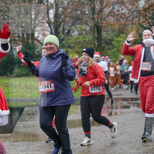 07.12.2025 - St. Pauli X-Mass-Run No. 15 Michael Burmester http://msf.ph/oto/9405236 07.12.2025 11:07:50 Laufen 24, 15, 1941, 2310, 4392, 4452 meine-sportfotos.de