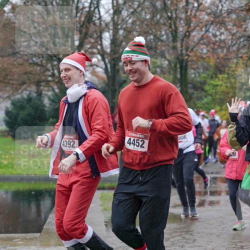 07.12.2025 - St. Pauli X-Mass-Run No. 15 Michael Burmester http://msf.ph/oto/9405245 07.12.2025 11:07:51 Laufen 5, 2310, 15, 4392, 15, 4452, 15, 4432, 310 meine-sportfotos.de