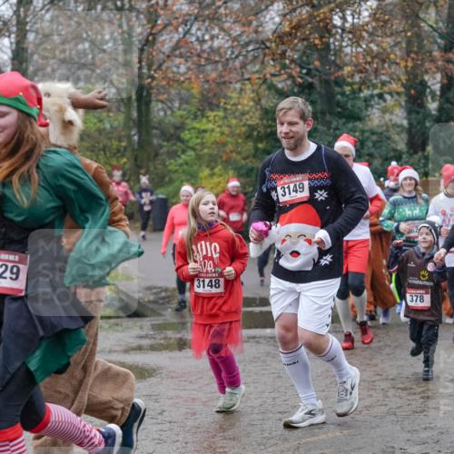 07.12.2025 - St. Pauli X-Mass-Run No. 15 Michael Burmester http://msf.ph/oto/9405275 07.12.2025 11:07:57 Laufen 2429, 15, 3148, 3149, 378, 354 meine-sportfotos.de