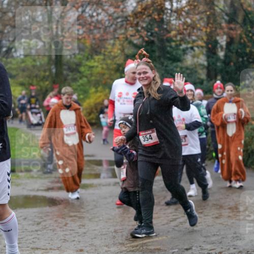 07.12.2025 - St. Pauli X-Mass-Run No. 15 Michael Burmester http://msf.ph/oto/9405278 07.12.2025 11:07:59 Laufen 3149, 2612, 354 meine-sportfotos.de
