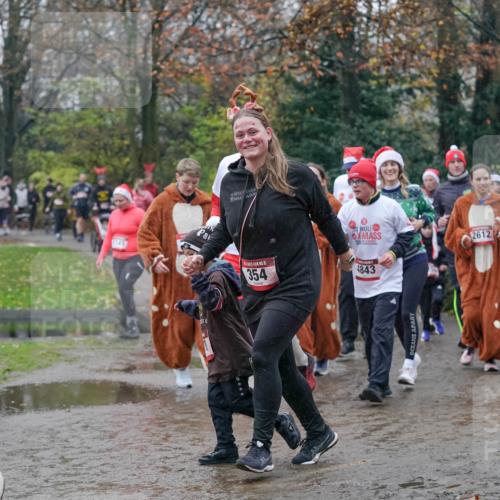 07.12.2025 - St. Pauli X-Mass-Run No. 15 Michael Burmester http://msf.ph/oto/9405280 07.12.2025 11:07:59 Laufen 11417, 354, 4843, 2612, 2281 meine-sportfotos.de