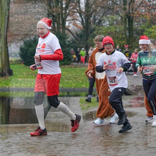 07.12.2025 - St. Pauli X-Mass-Run No. 15 Michael Burmester http://msf.ph/oto/9405290 07.12.2025 11:08:00 Laufen 262, 843, 2612 meine-sportfotos.de