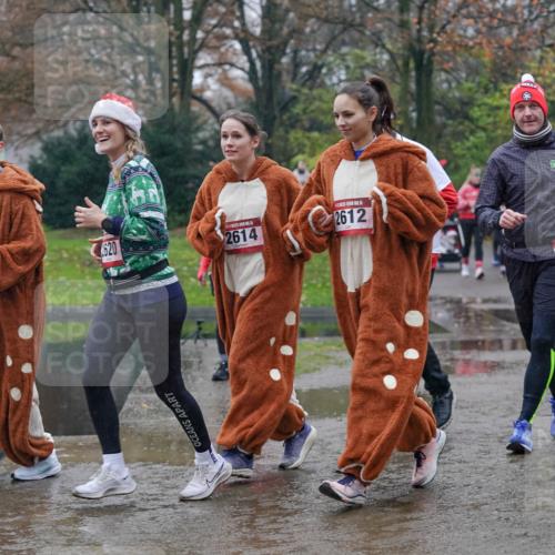 07.12.2025 - St. Pauli X-Mass-Run No. 15 Michael Burmester http://msf.ph/oto/9405296 07.12.2025 11:08:02 Laufen 620, 2614, 2612, 227 meine-sportfotos.de