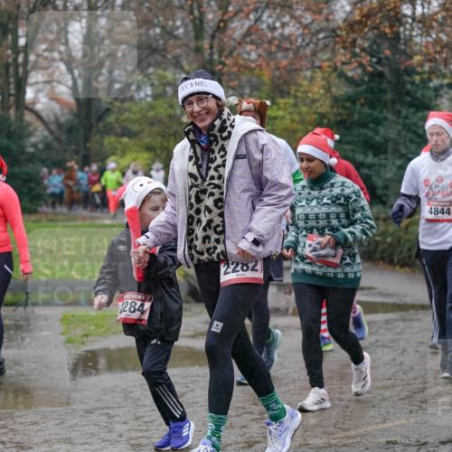 07.12.2025 - St. Pauli X-Mass-Run No. 15 Michael Burmester http://msf.ph/oto/9405309 07.12.2025 11:08:04 Laufen 1141, 284, 2282, 4844 meine-sportfotos.de