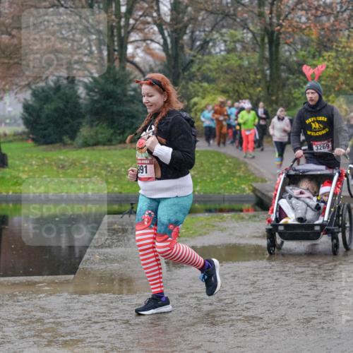 07.12.2025 - St. Pauli X-Mass-Run No. 15 Michael Burmester http://msf.ph/oto/9405331 07.12.2025 11:08:10 Laufen 991, 3269, 32, 977 meine-sportfotos.de