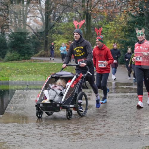 07.12.2025 - St. Pauli X-Mass-Run No. 15 Michael Burmester http://msf.ph/oto/9405334 07.12.2025 11:08:11 Laufen 3269, 327, 3271, 977, 1013, 1 meine-sportfotos.de
