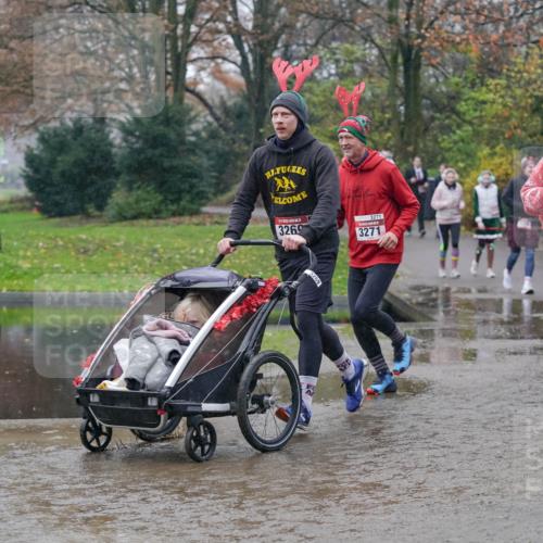 07.12.2025 - St. Pauli X-Mass-Run No. 15 Michael Burmester http://msf.ph/oto/9405338 07.12.2025 11:08:11 Laufen 3269, 3271, 977, 3271, 1013 meine-sportfotos.de