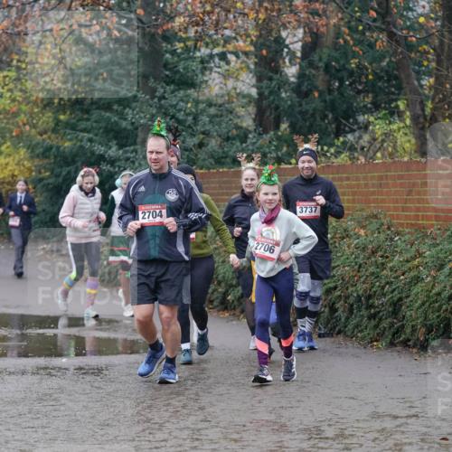 07.12.2025 - St. Pauli X-Mass-Run No. 15 Michael Burmester http://msf.ph/oto/9405347 07.12.2025 11:08:14 Laufen 2704, 2706, 3737 meine-sportfotos.de