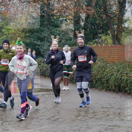 07.12.2025 - St. Pauli X-Mass-Run No. 15 Michael Burmester http://msf.ph/oto/9405356 07.12.2025 11:08:17 Laufen 40, 2708, 2706, 3737 meine-sportfotos.de