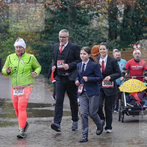 07.12.2025 - St. Pauli X-Mass-Run No. 15 Michael Burmester http://msf.ph/oto/9405382 07.12.2025 11:08:24 Laufen 334, 3362, 3065 meine-sportfotos.de