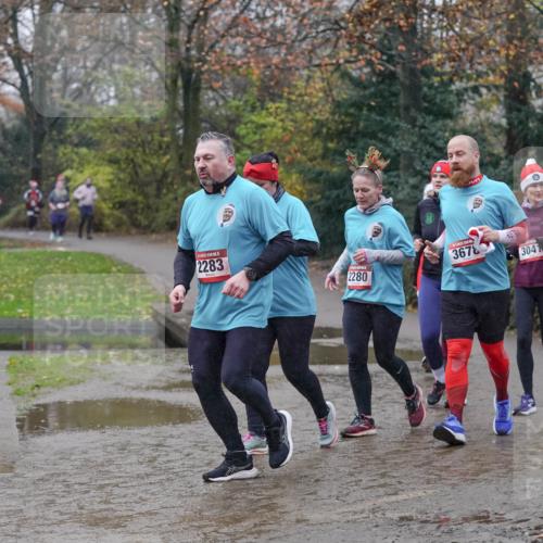 07.12.2025 - St. Pauli X-Mass-Run No. 15 Michael Burmester http://msf.ph/oto/9405399 07.12.2025 11:08:29 Laufen 2283, 3678, 2280, 3041 meine-sportfotos.de