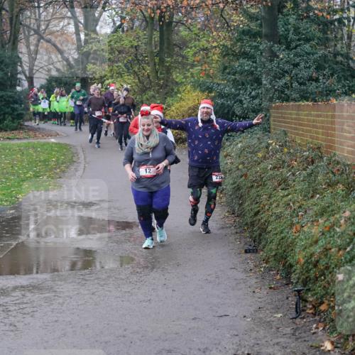 07.12.2025 - St. Pauli X-Mass-Run No. 15 Michael Burmester http://msf.ph/oto/9405429 07.12.2025 11:08:45 Laufen 12, 229 meine-sportfotos.de