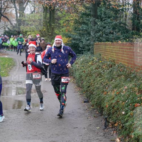 07.12.2025 - St. Pauli X-Mass-Run No. 15 Michael Burmester http://msf.ph/oto/9405438 07.12.2025 11:08:47 Laufen 12, 239, 229 meine-sportfotos.de
