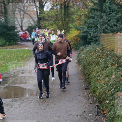 07.12.2025 - St. Pauli X-Mass-Run No. 15 Michael Burmester http://msf.ph/oto/9405451 07.12.2025 11:08:54 Laufen 1533, 2465, 246 meine-sportfotos.de