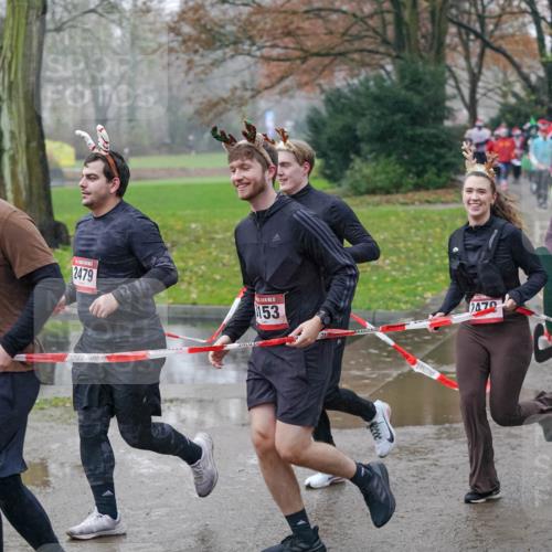 07.12.2025 - St. Pauli X-Mass-Run No. 15 Michael Burmester http://msf.ph/oto/9405465 07.12.2025 11:08:56 Laufen 2479, 15, 153, 2491, 2470 meine-sportfotos.de