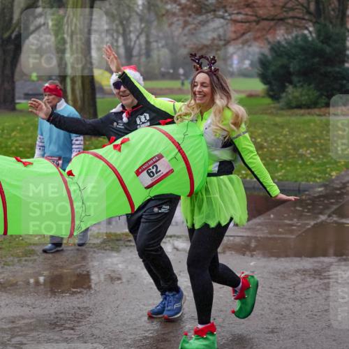 07.12.2025 - St. Pauli X-Mass-Run No. 15 Michael Burmester http://msf.ph/oto/9405524 07.12.2025 11:09:10 Laufen 1516, 15, 62 meine-sportfotos.de