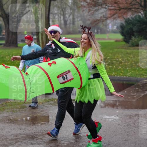 07.12.2025 - St. Pauli X-Mass-Run No. 15 Michael Burmester http://msf.ph/oto/9405525 07.12.2025 11:09:10 Laufen 15, 62 meine-sportfotos.de