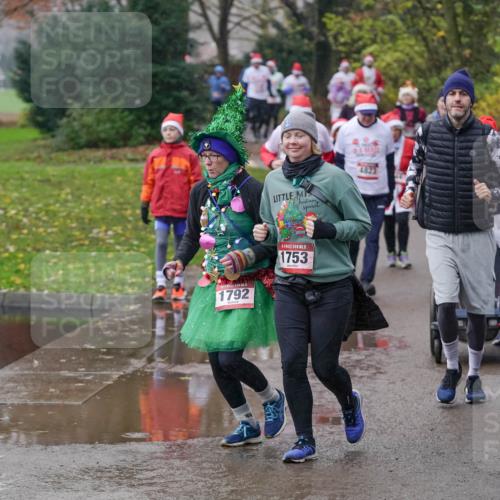 07.12.2025 - St. Pauli X-Mass-Run No. 15 Michael Burmester http://msf.ph/oto/9405530 07.12.2025 11:09:12 Laufen 1792, 15, 1753, 4823 meine-sportfotos.de