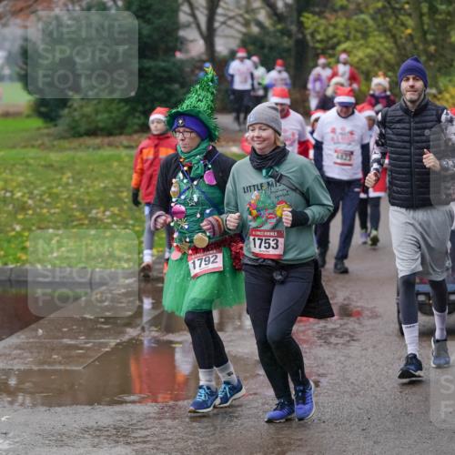 07.12.2025 - St. Pauli X-Mass-Run No. 15 Michael Burmester http://msf.ph/oto/9405531 07.12.2025 11:09:12 Laufen 1792, 15, 1753 meine-sportfotos.de