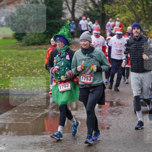 07.12.2025 - St. Pauli X-Mass-Run No. 15 Michael Burmester http://msf.ph/oto/9405532 07.12.2025 11:09:12 Laufen 1792, 15, 1753 meine-sportfotos.de
