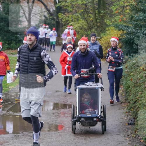 07.12.2025 - St. Pauli X-Mass-Run No. 15 Michael Burmester http://msf.ph/oto/9405536 07.12.2025 11:09:14 Laufen 857, 166 meine-sportfotos.de