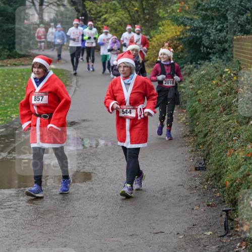 07.12.2025 - St. Pauli X-Mass-Run No. 15 Michael Burmester http://msf.ph/oto/9405552 07.12.2025 11:09:19 Laufen 23, 5, 857, 544, 2010 meine-sportfotos.de