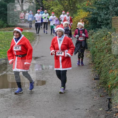 07.12.2025 - St. Pauli X-Mass-Run No. 15 Michael Burmester http://msf.ph/oto/9405553 07.12.2025 11:09:19 Laufen 15, 857, 544, 2010 meine-sportfotos.de