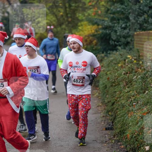 07.12.2025 - St. Pauli X-Mass-Run No. 15 Michael Burmester http://msf.ph/oto/9405571 07.12.2025 11:09:29 Laufen 15, 535, 4821, 4822 meine-sportfotos.de