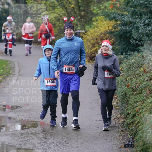 07.12.2025 - St. Pauli X-Mass-Run No. 15 Michael Burmester http://msf.ph/oto/9405581 07.12.2025 11:09:32 Laufen 1606, 1605, 16 meine-sportfotos.de