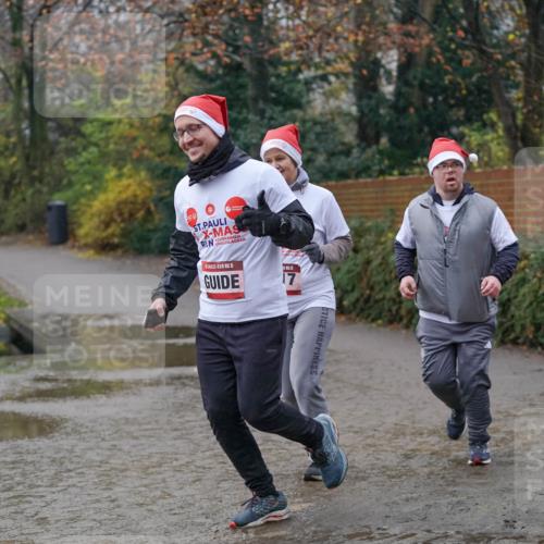 07.12.2025 - St. Pauli X-Mass-Run No. 15 Michael Burmester http://msf.ph/oto/9405615 07.12.2025 11:11:04 Laufen 15 meine-sportfotos.de