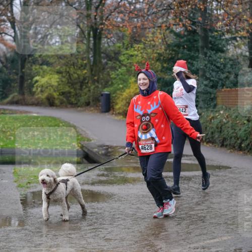 07.12.2025 - St. Pauli X-Mass-Run No. 15 Michael Burmester http://msf.ph/oto/9405639 07.12.2025 11:11:58 Laufen 00, 842, 4628 meine-sportfotos.de